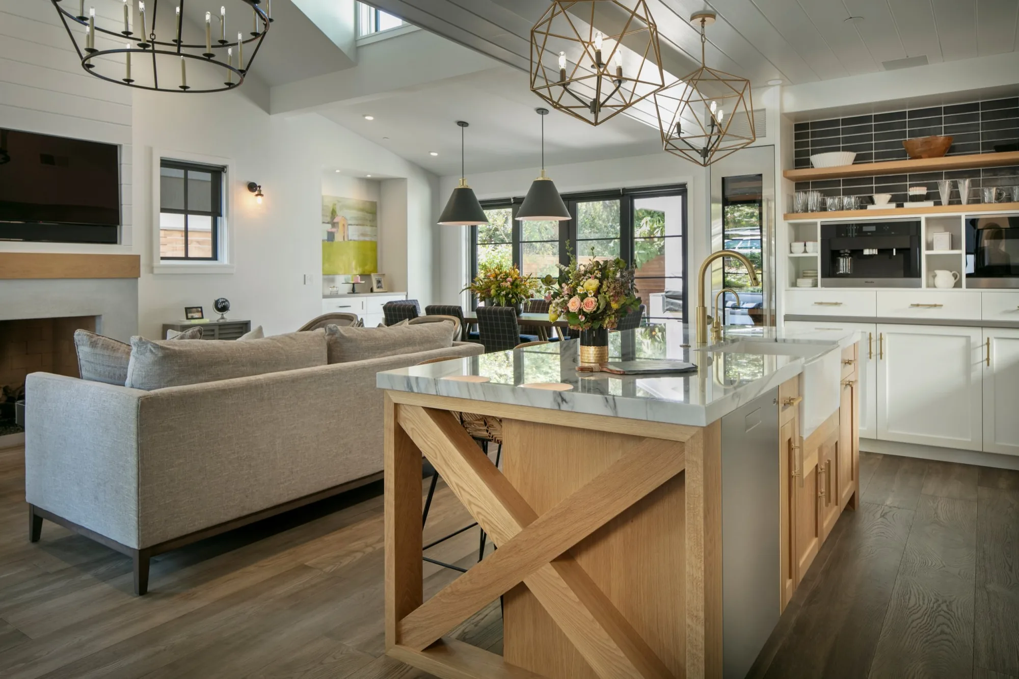 Dolores Farmhouse by Adam Jeselnick Architect
